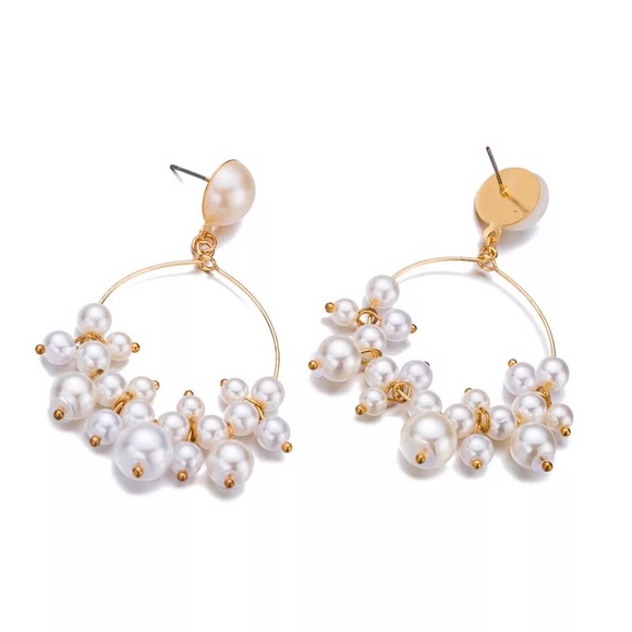 Gold and pearl dangle hoop earrings. - Picture 3 of 4